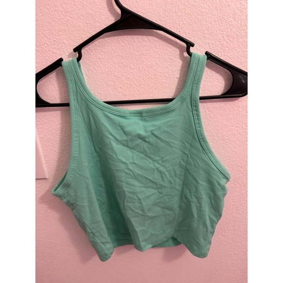 Victoria Secret PINK cropped tank - Picture 2 of 2